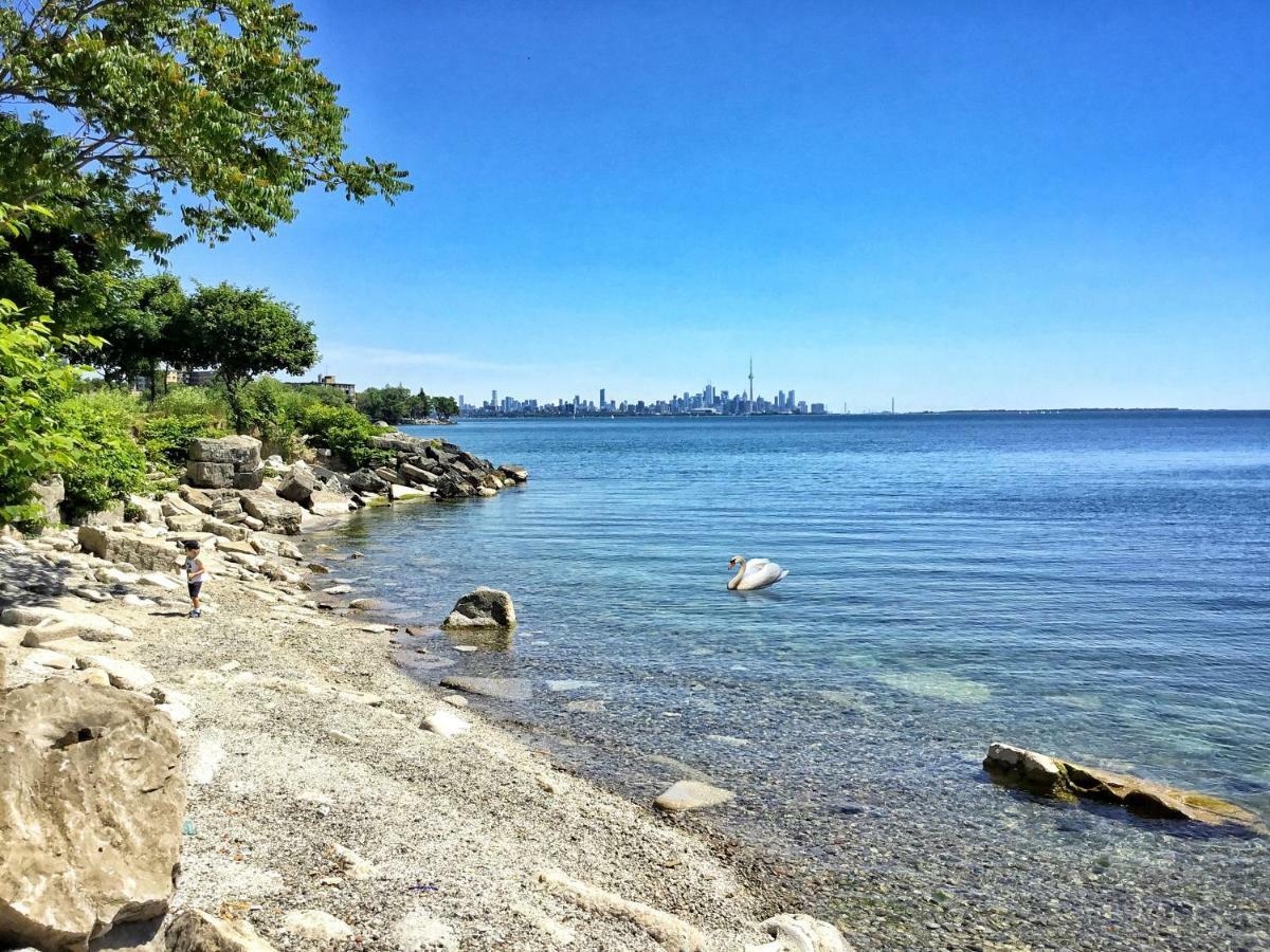 The Westlake Toronto Luaran gambar