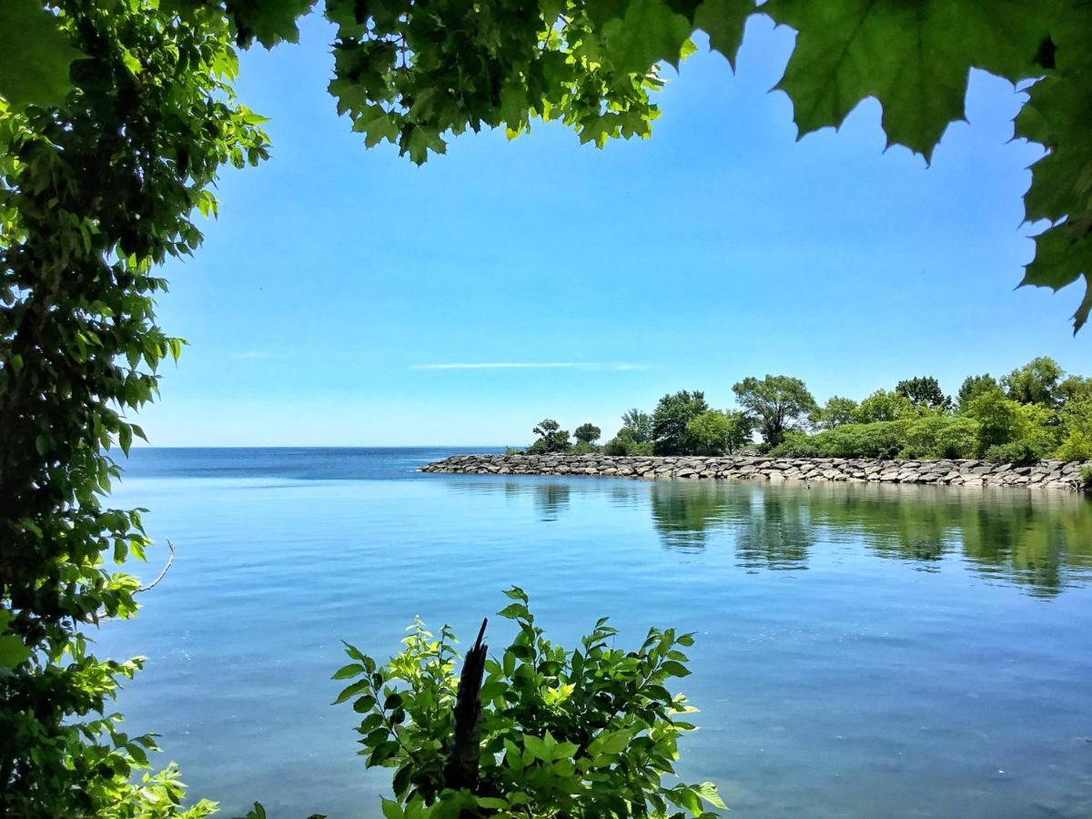 The Westlake Toronto Luaran gambar